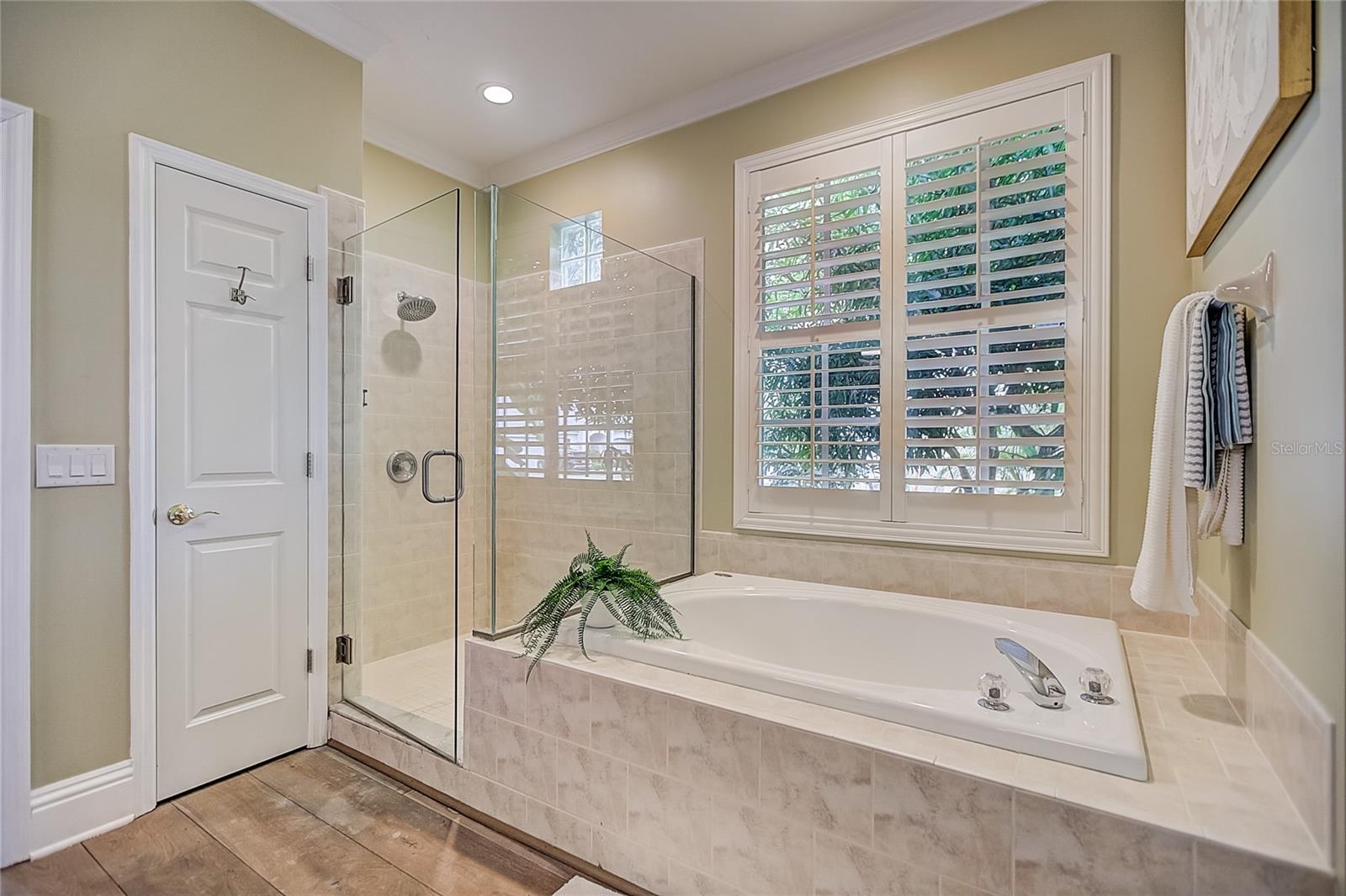 RIVER WATCH - Residential