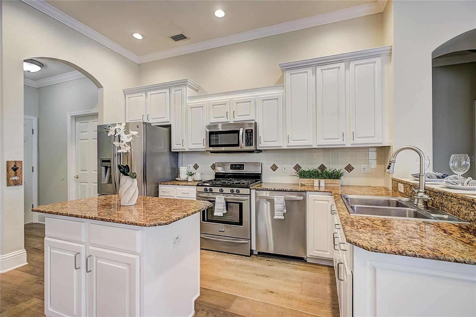 RIVER WATCH - Residential