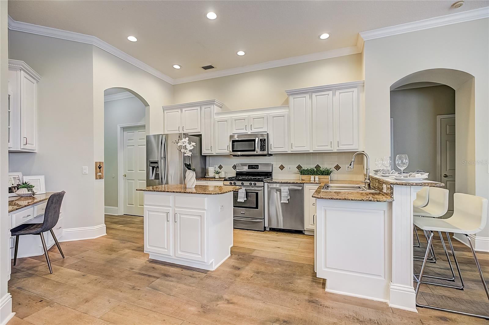 RIVER WATCH - Residential