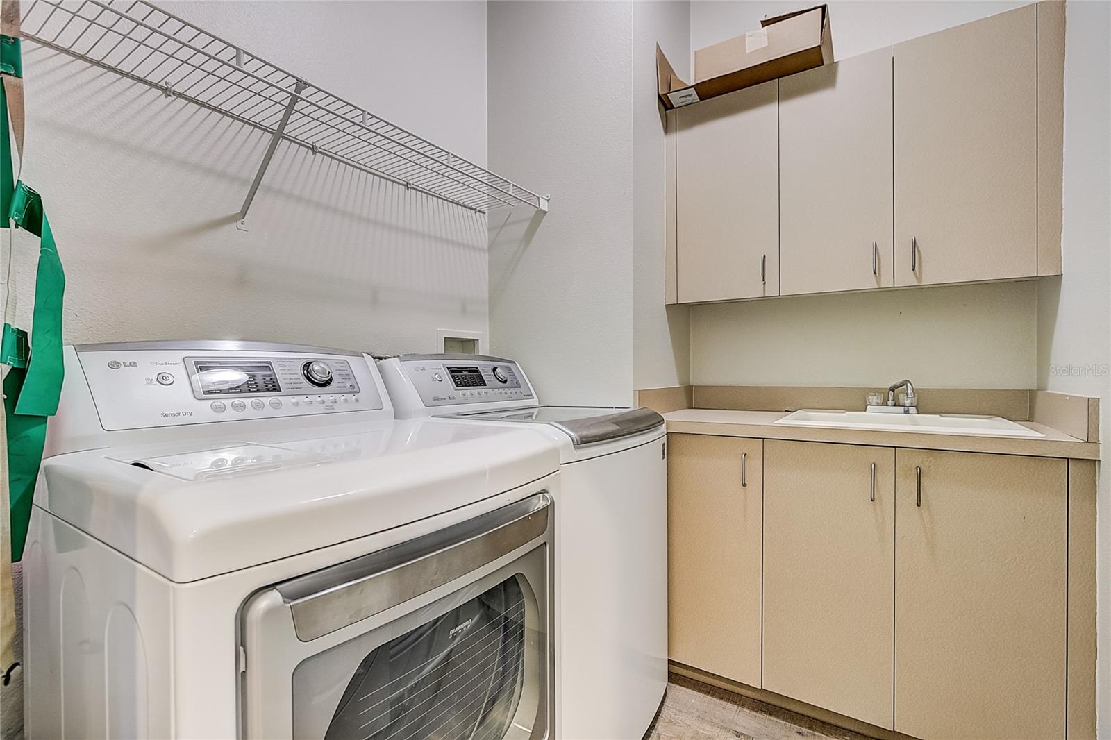 RIVER WATCH - Residential