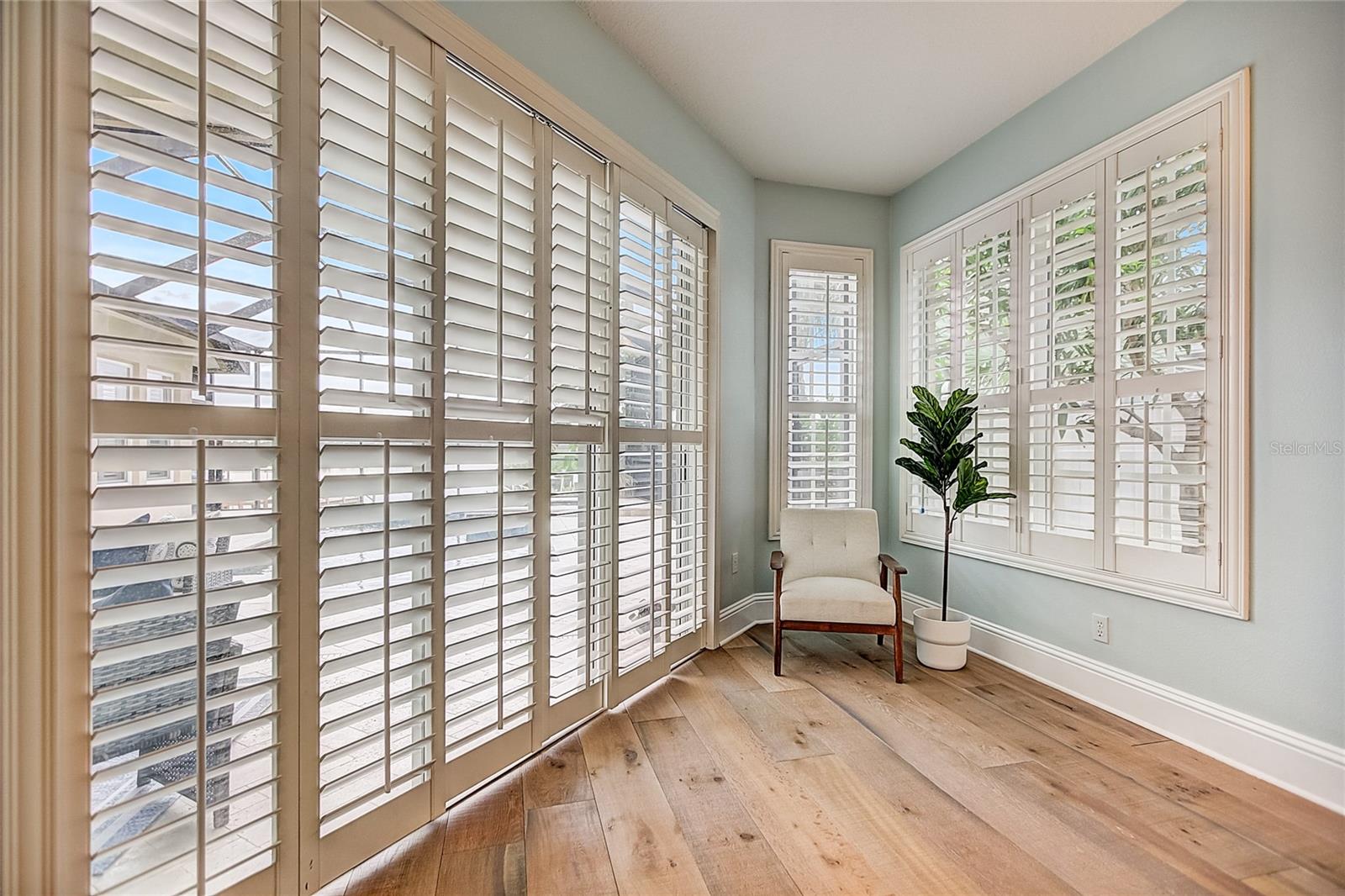 RIVER WATCH - Residential