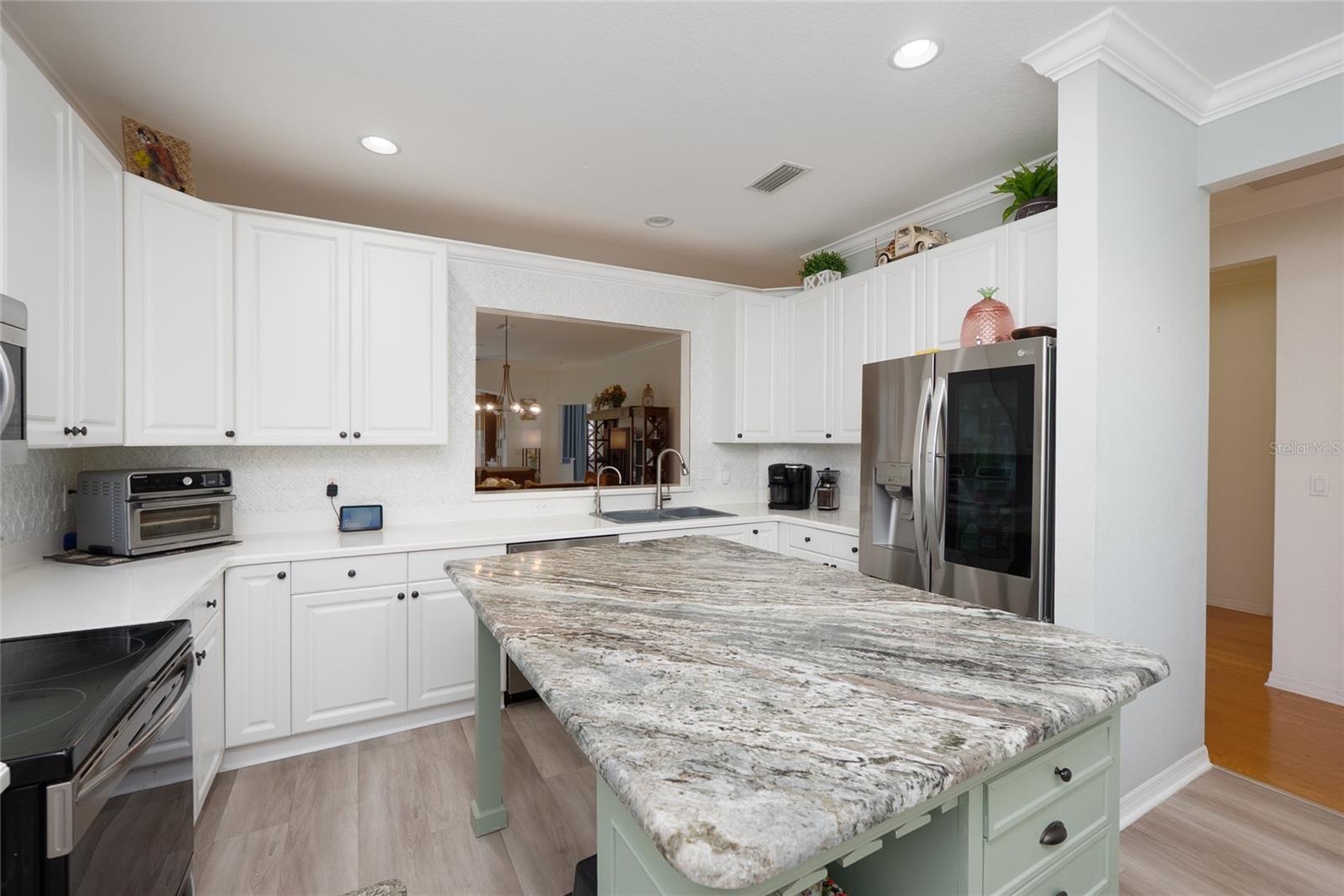 2472 COTTONWOOD LANE
