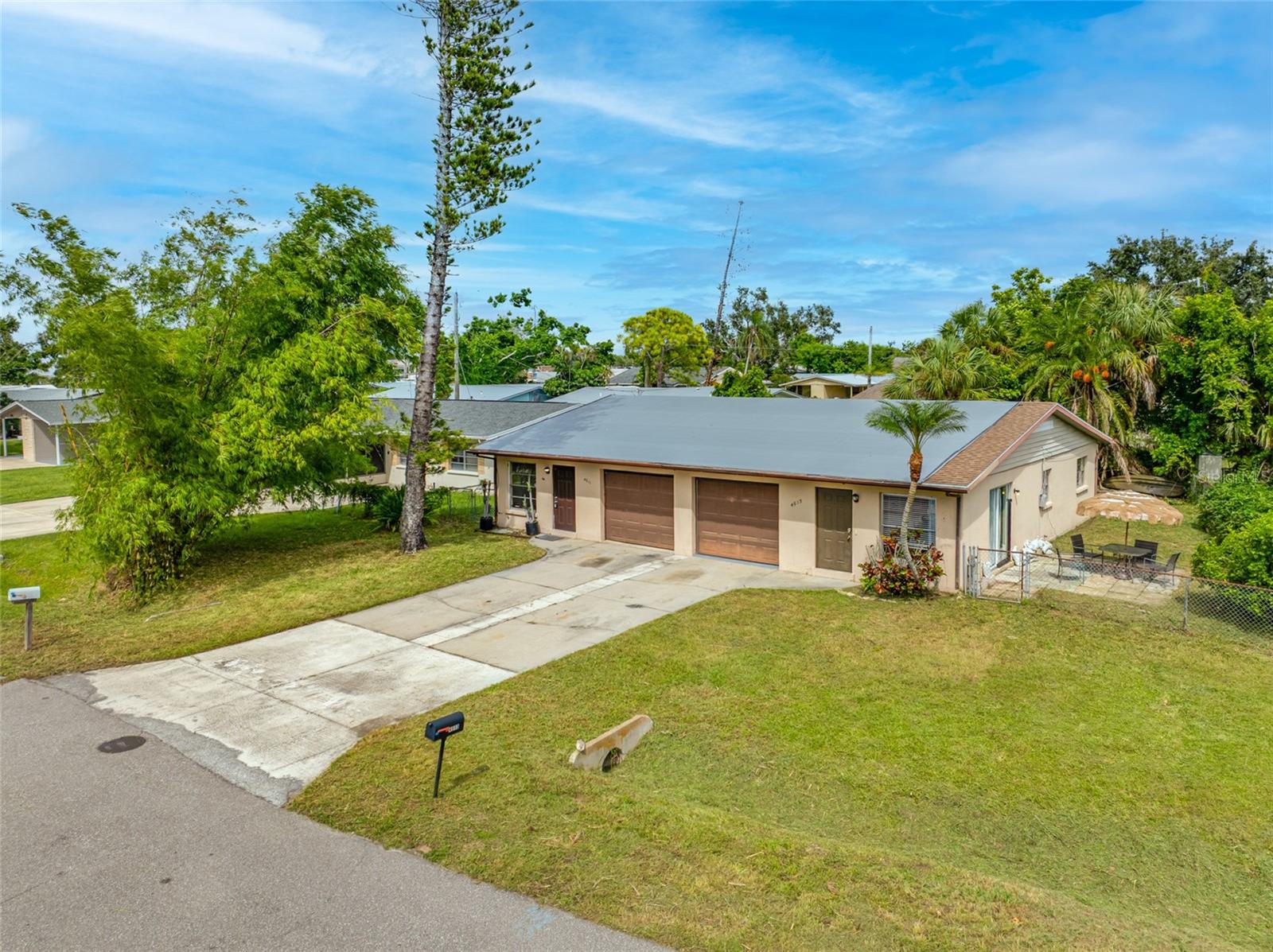 4511/4513 87TH STREET COURT W