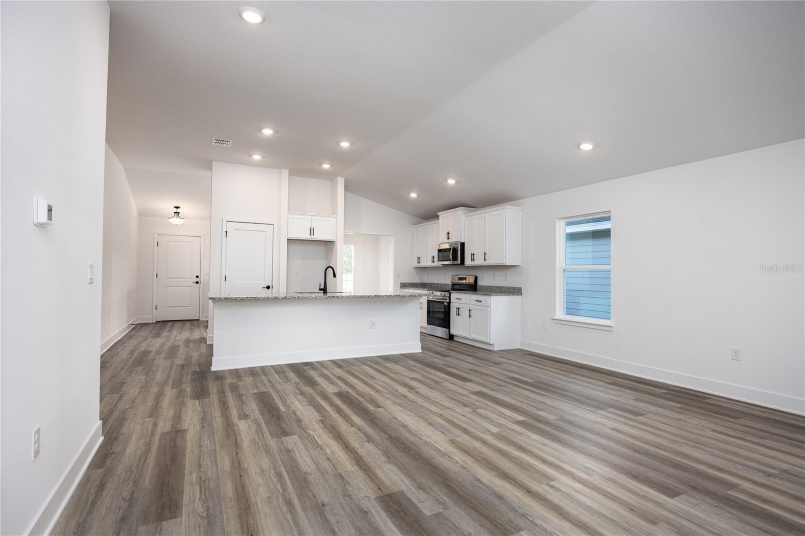 COUNTRY WAY SOUTH-PHASE 2 - Residential