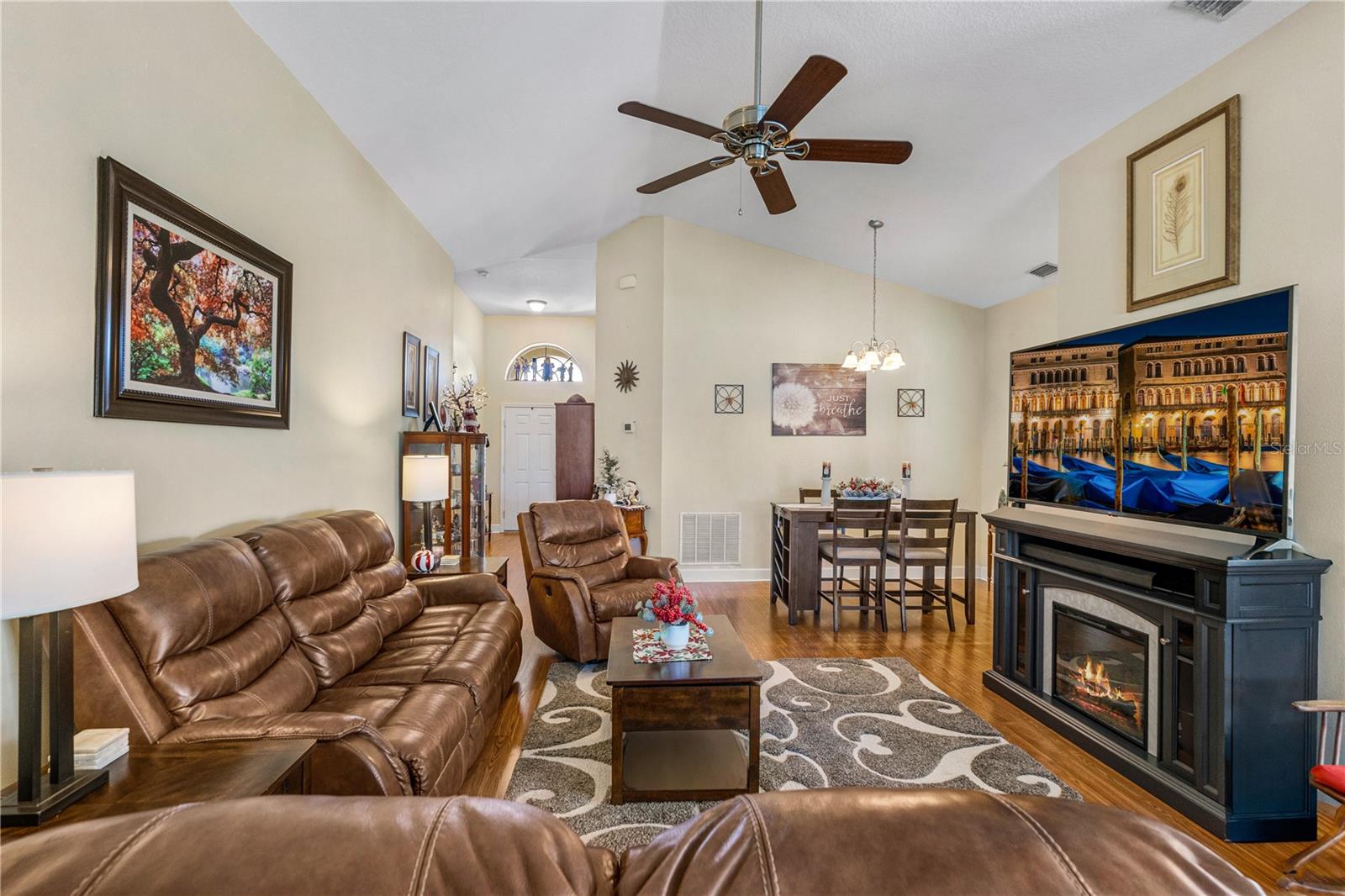 WATERS EDGE PH 09A - Residential