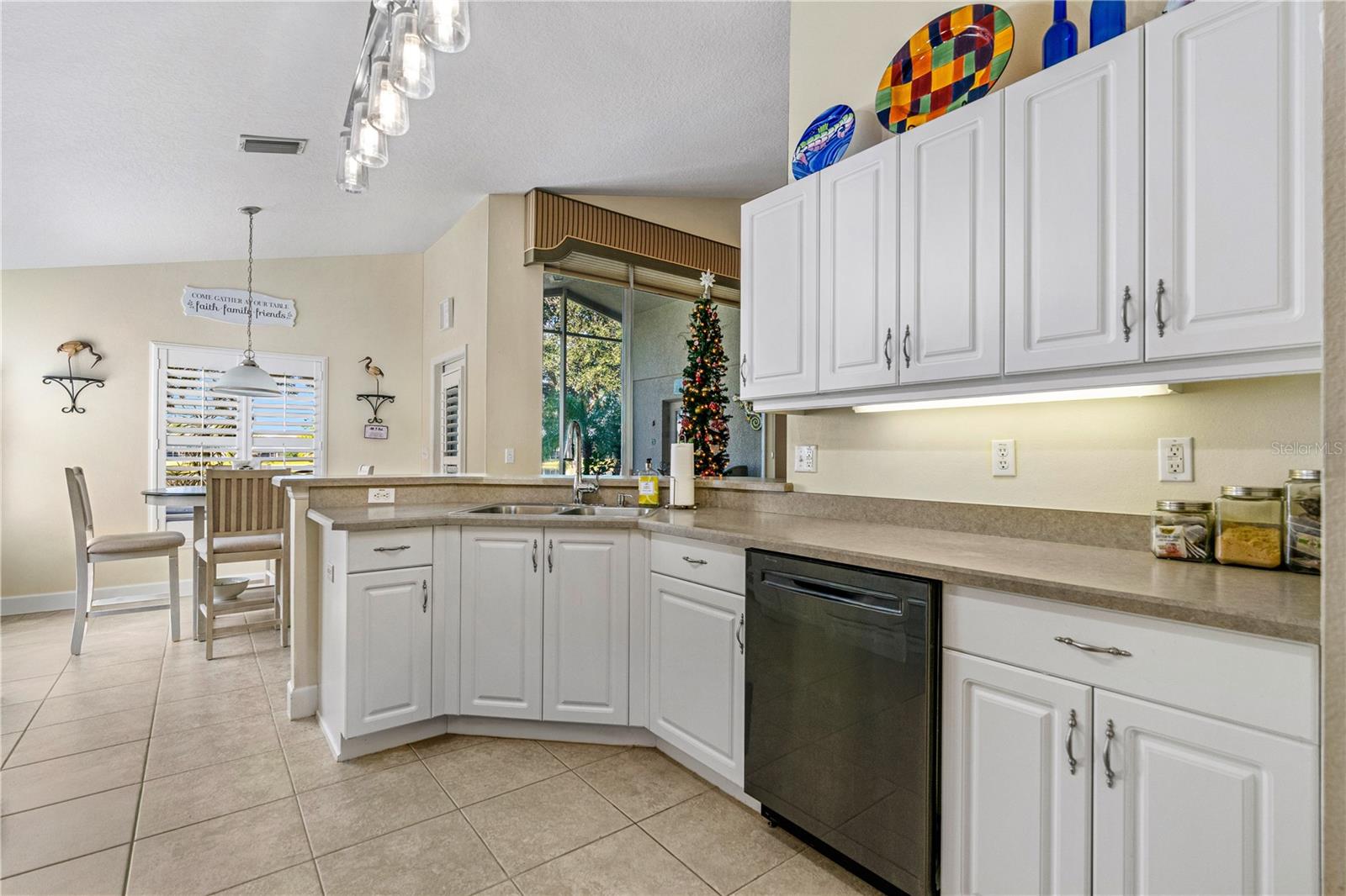 WATERS EDGE PH 09A - Residential