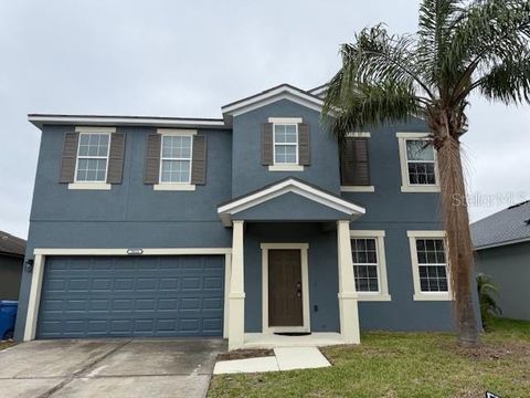 A home in WINTER HAVEN