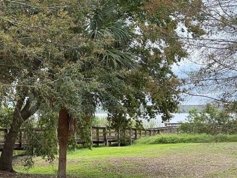 A home in WINTER HAVEN