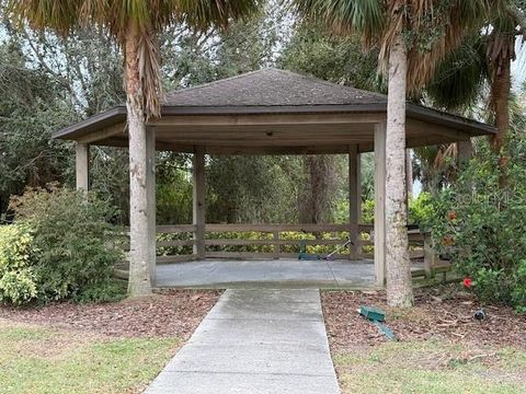 A home in WINTER HAVEN