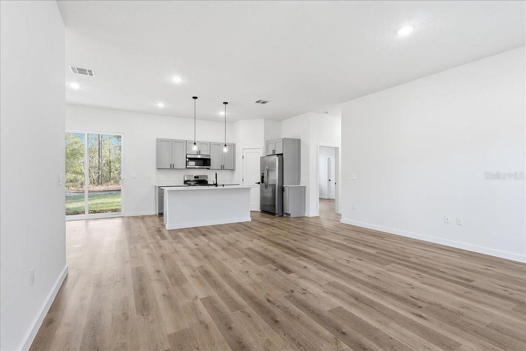 Photo of 8675 N Circular Way, Citrus Springs, FL 34434 (MLS # O6377885)