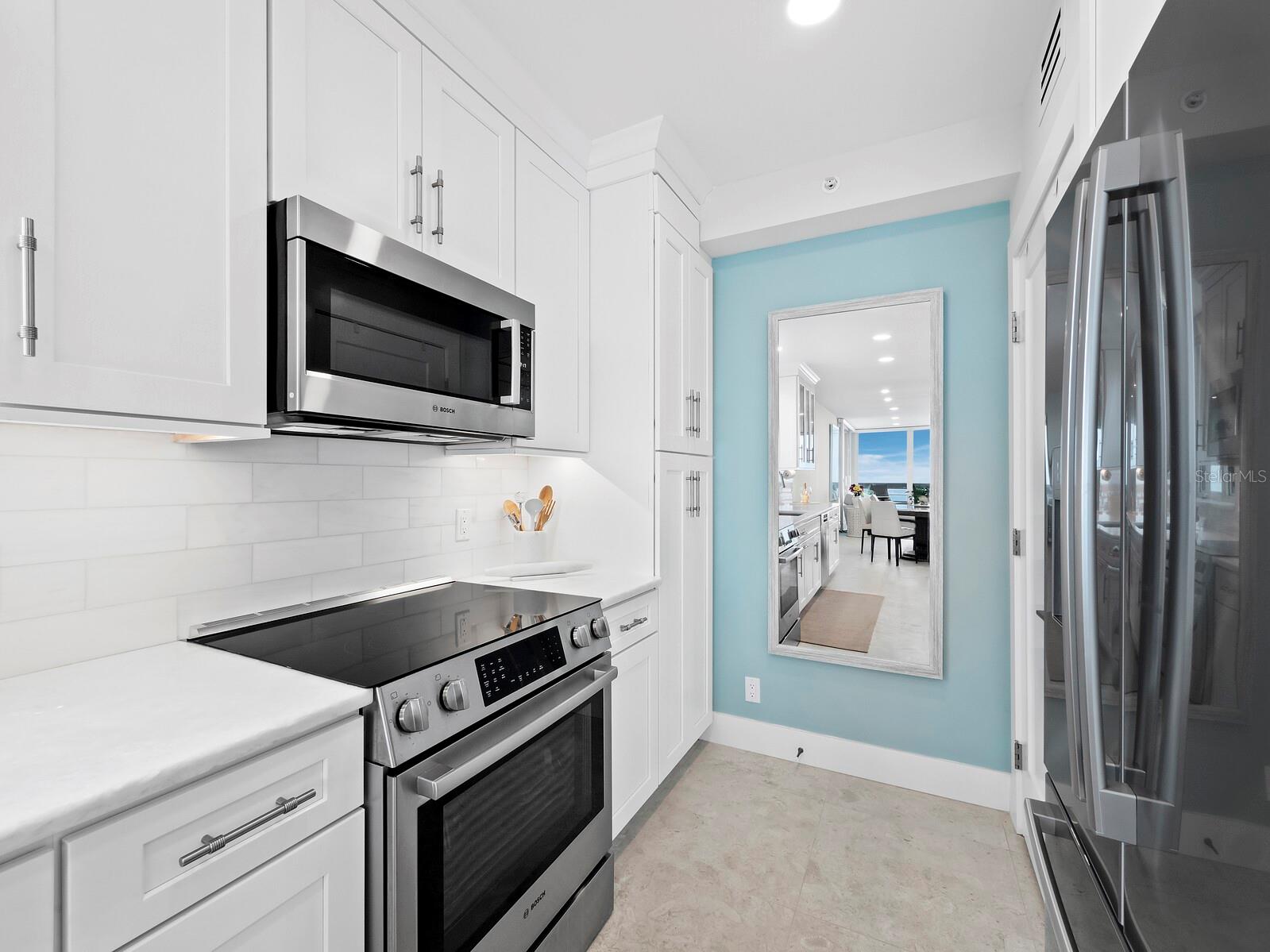 BEACHPLACE I - Residential