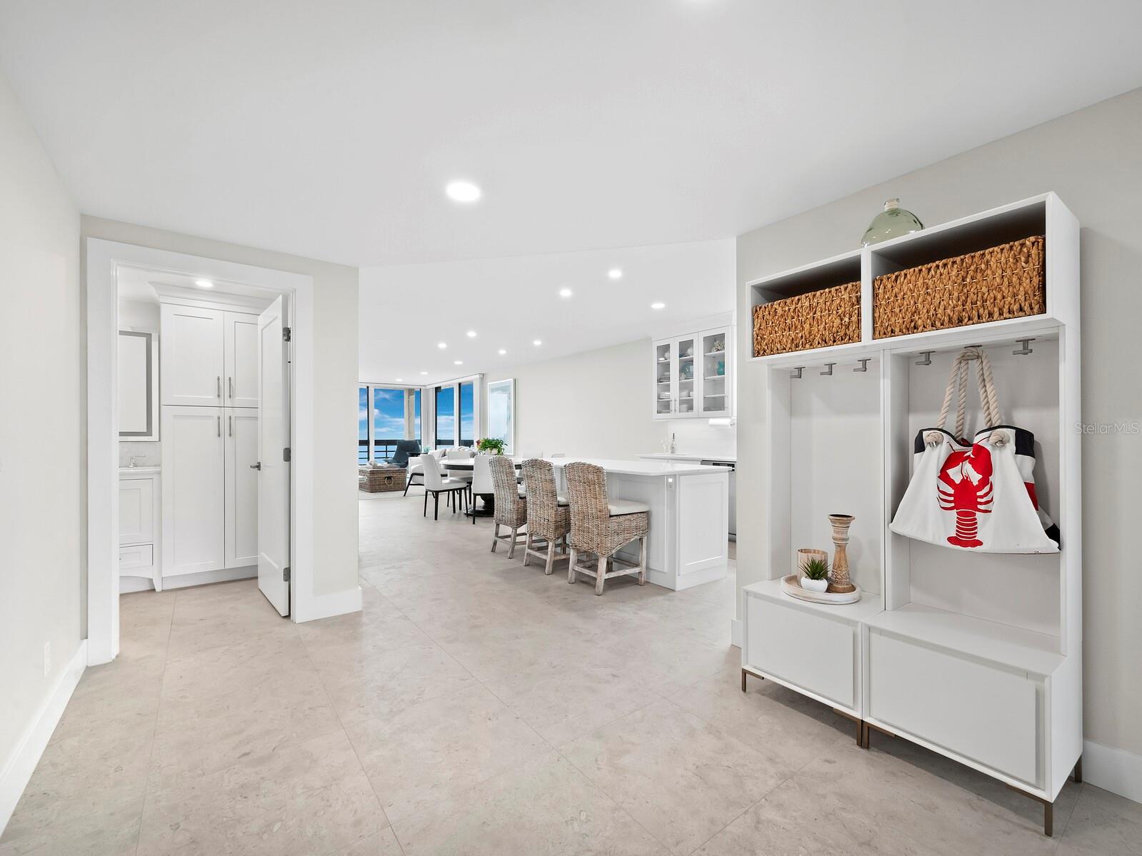 BEACHPLACE I - Residential