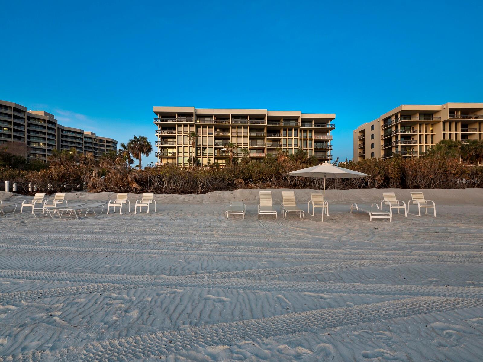 BEACHPLACE I - Residential