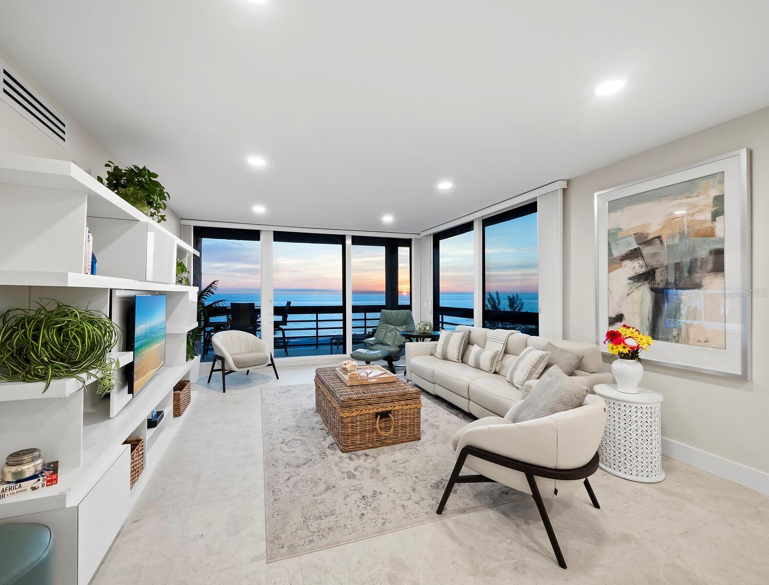 BEACHPLACE I - Residential