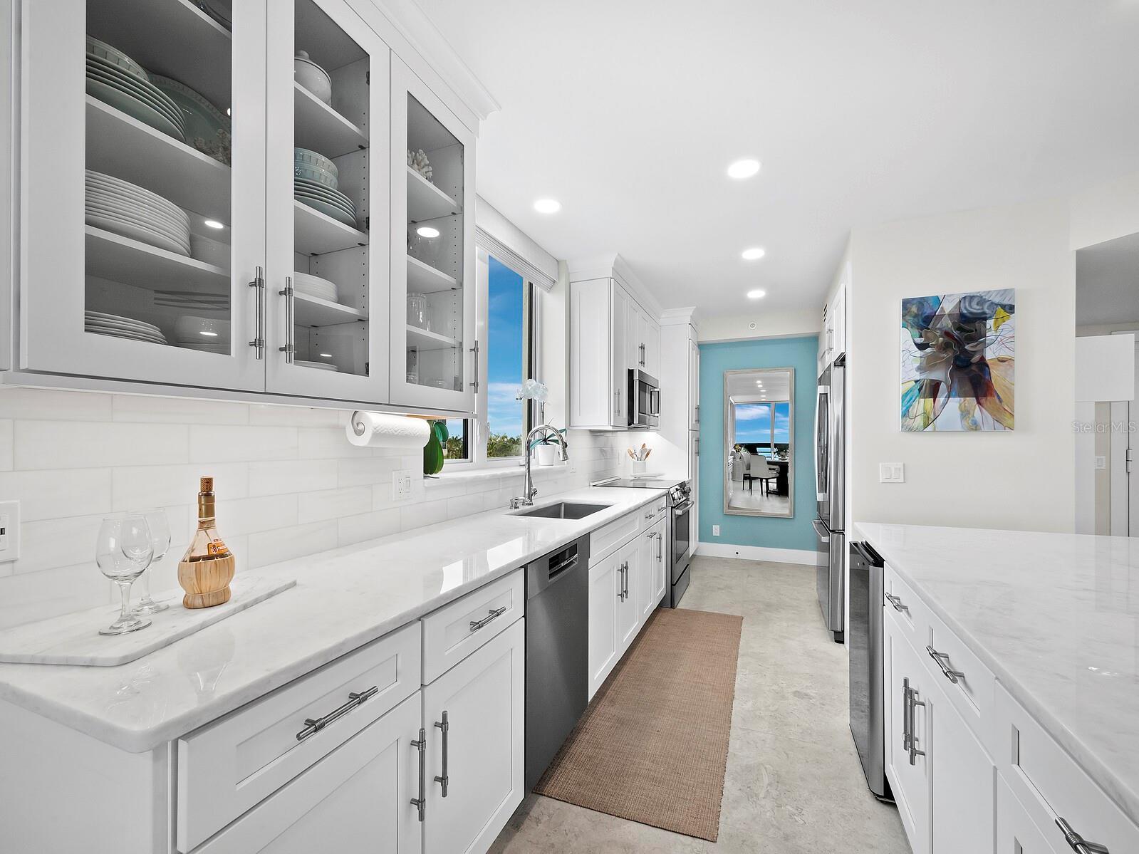 BEACHPLACE I - Residential