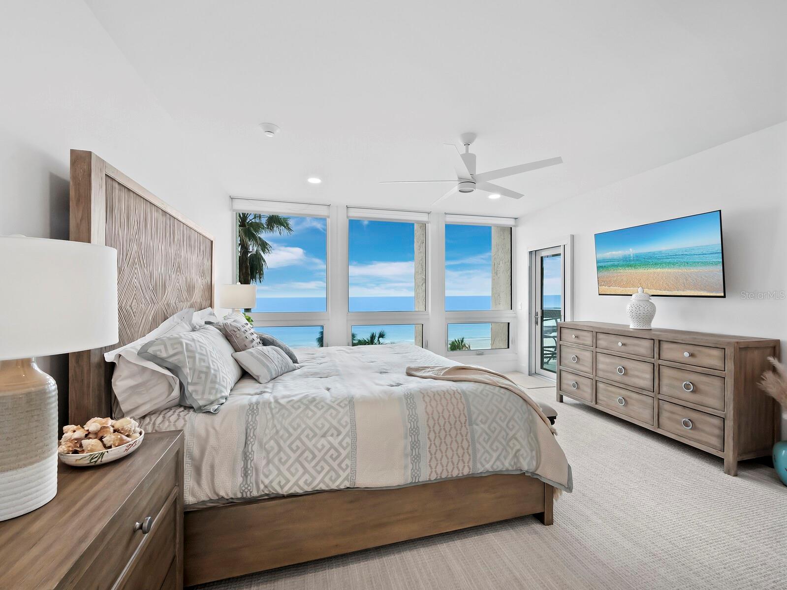 BEACHPLACE I - Residential