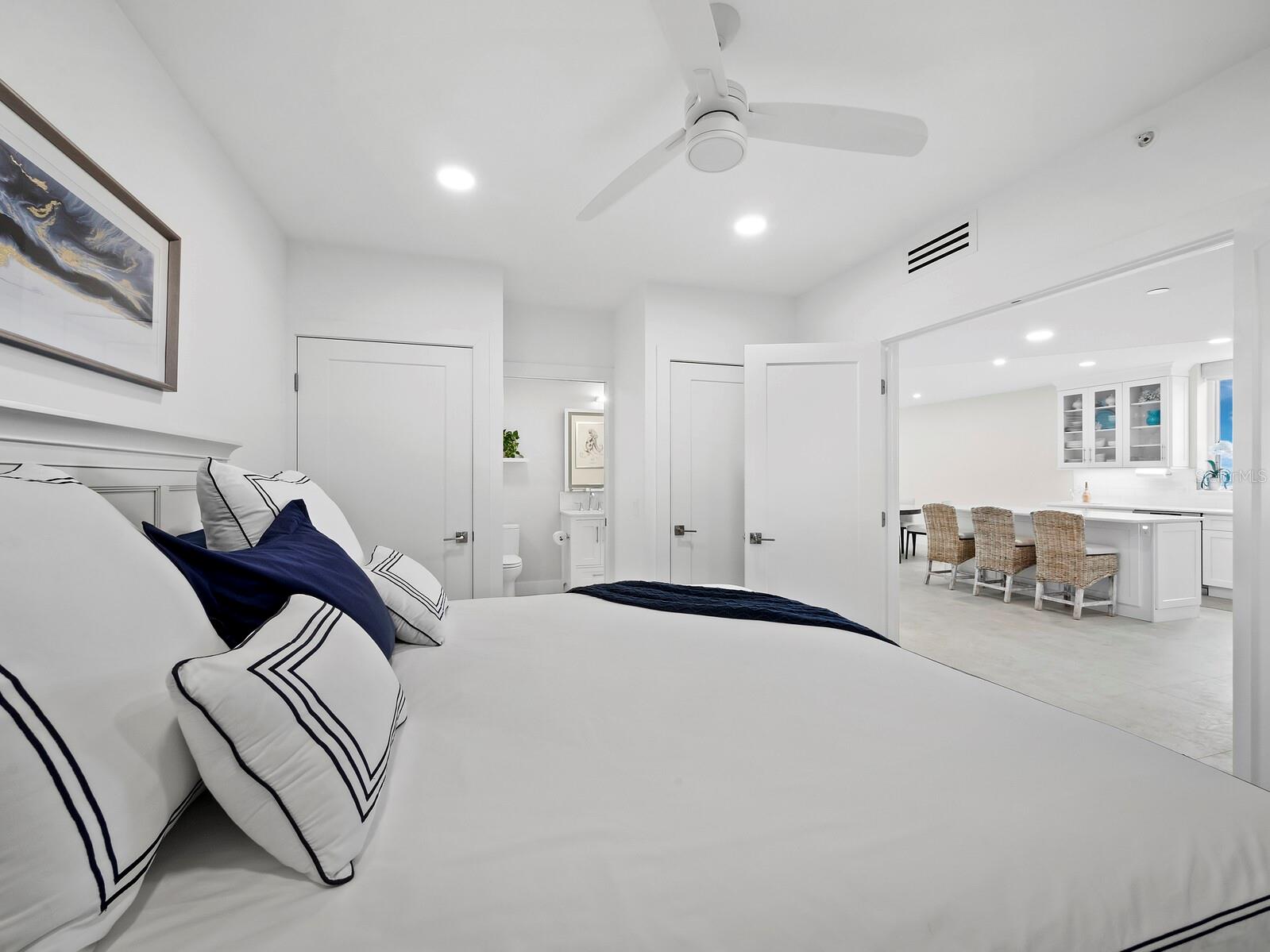 BEACHPLACE I - Residential