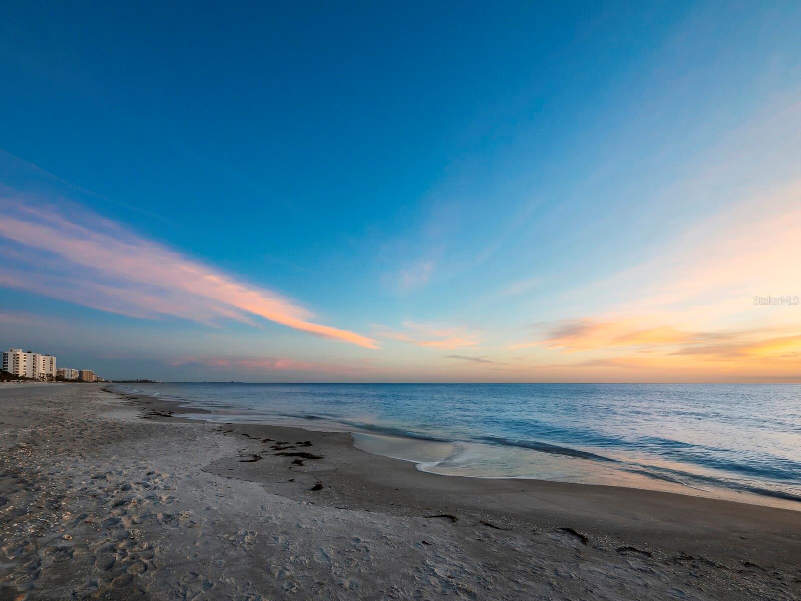 BEACHPLACE I - Residential