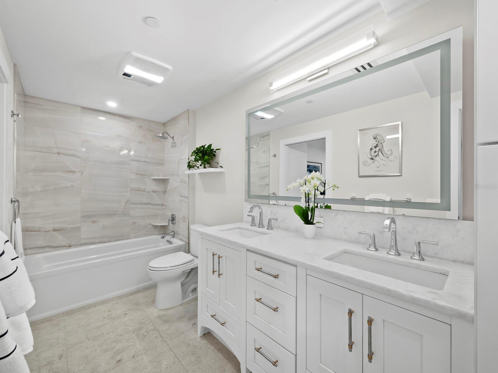 BEACHPLACE I - Residential