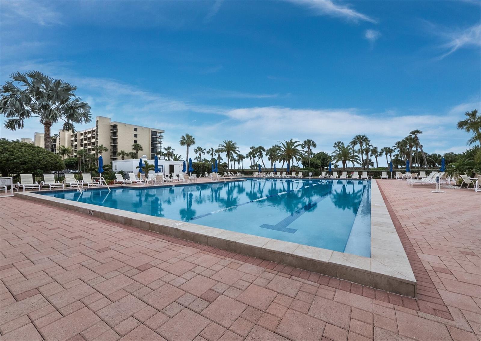 BEACHPLACE I - Residential