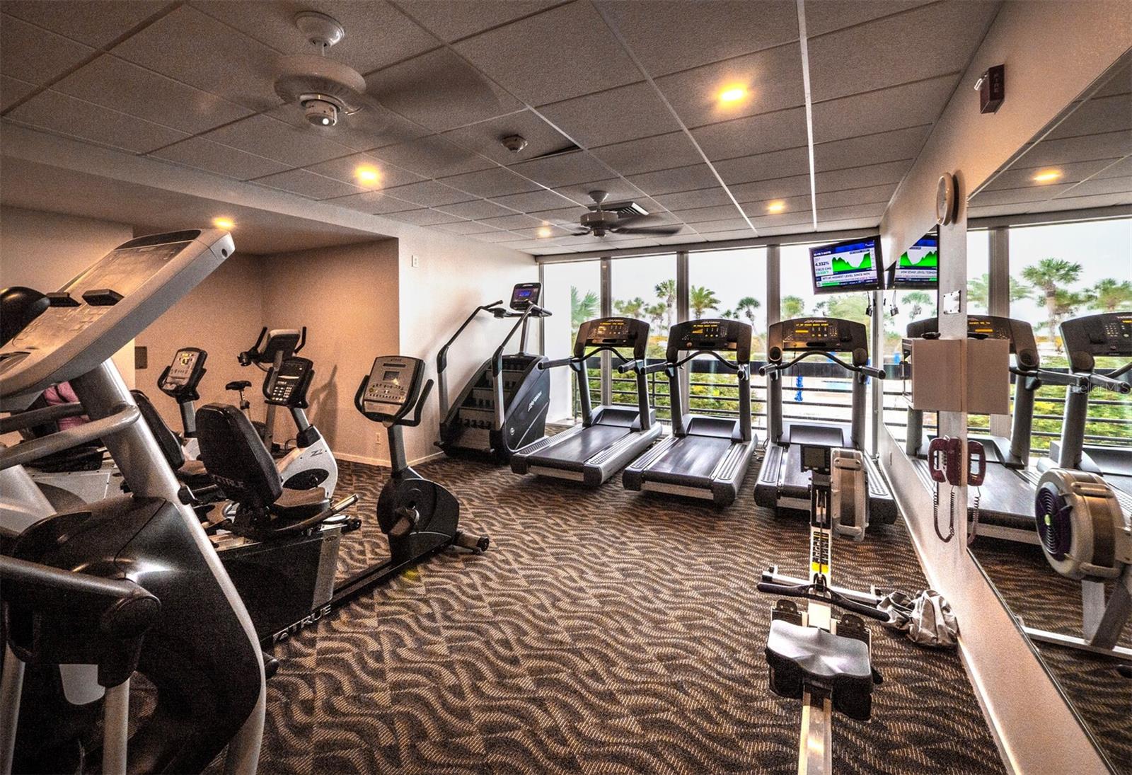 BEACHPLACE I - Residential