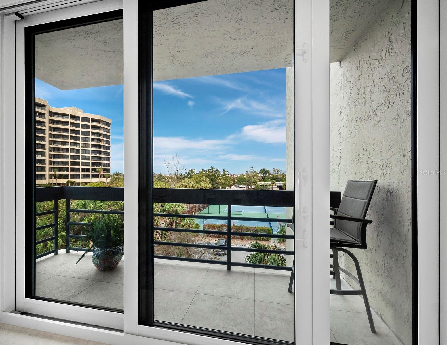 BEACHPLACE I - Residential