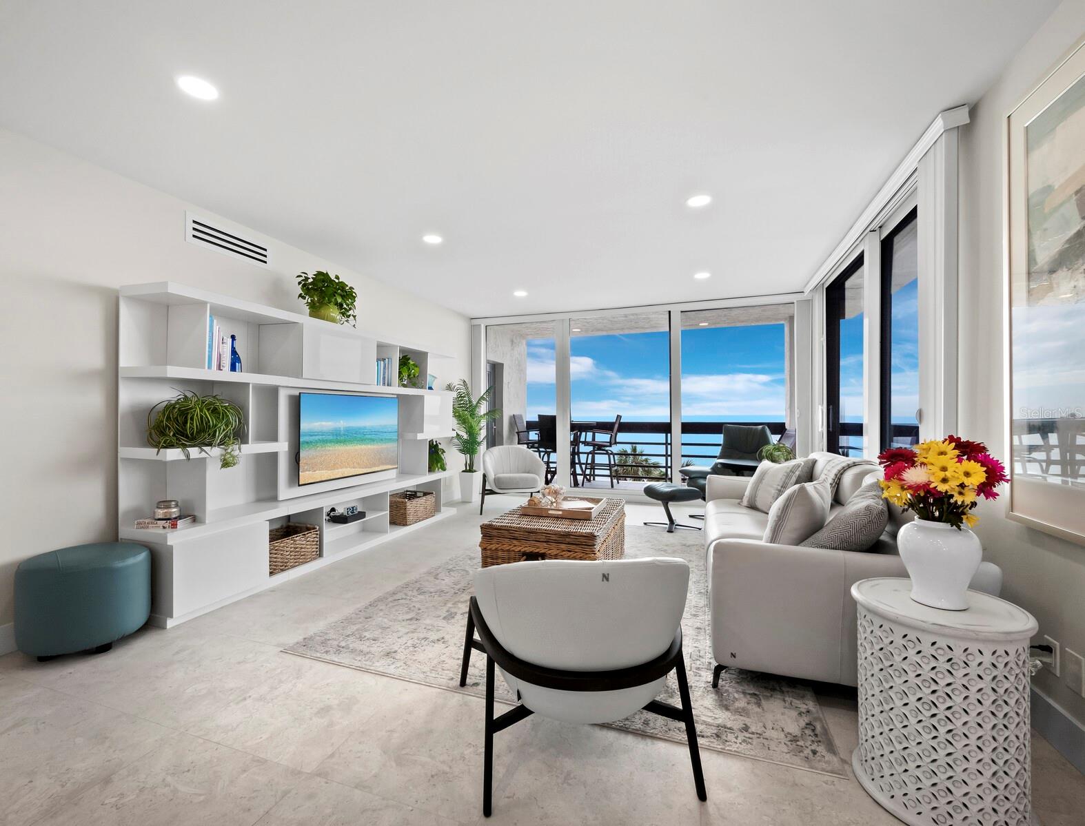 BEACHPLACE I - Residential