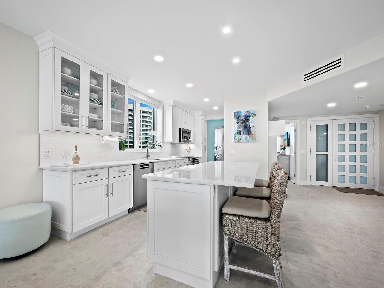 BEACHPLACE I - Residential