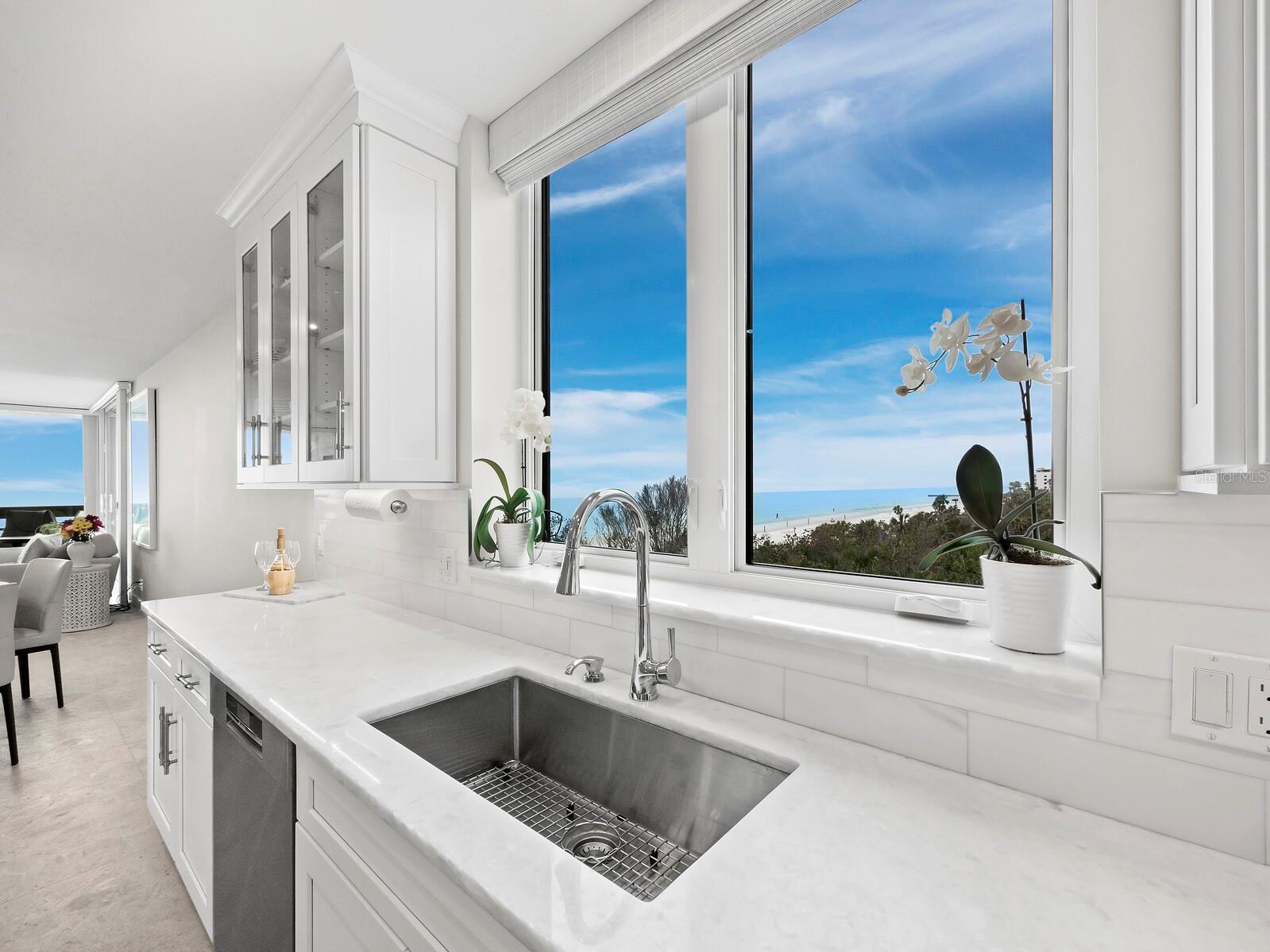 BEACHPLACE I - Residential