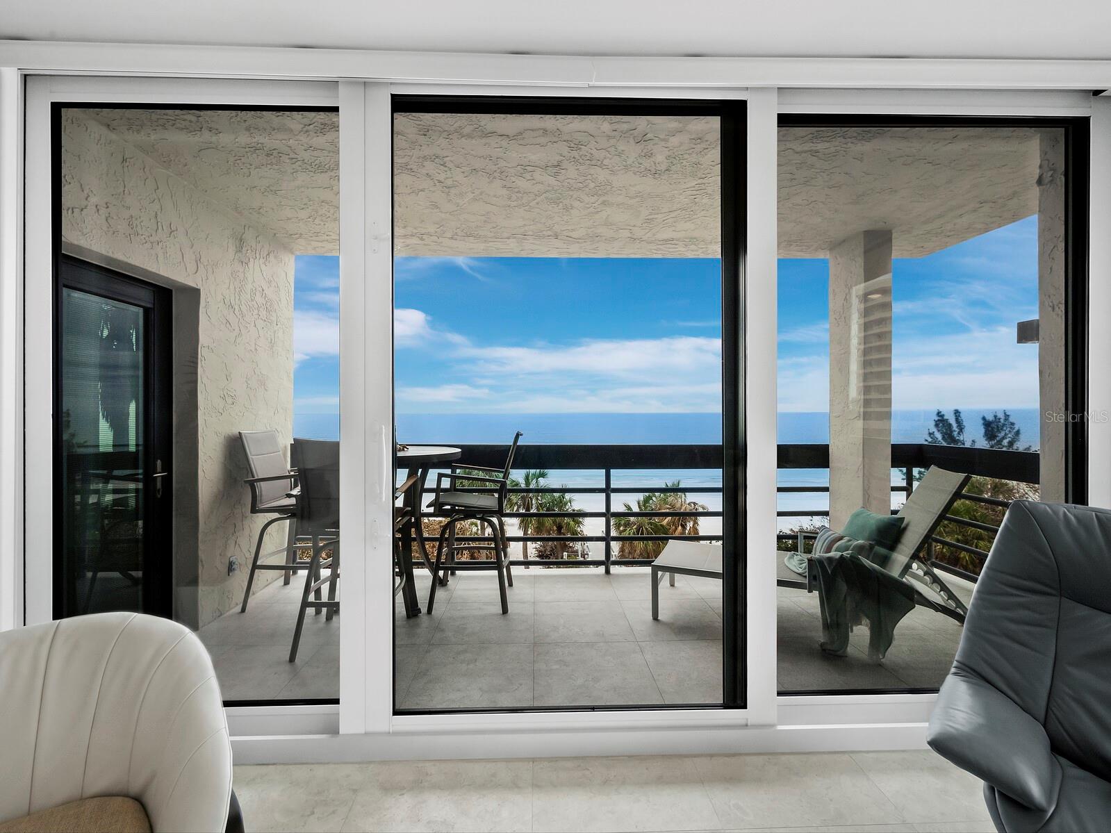 BEACHPLACE I - Residential