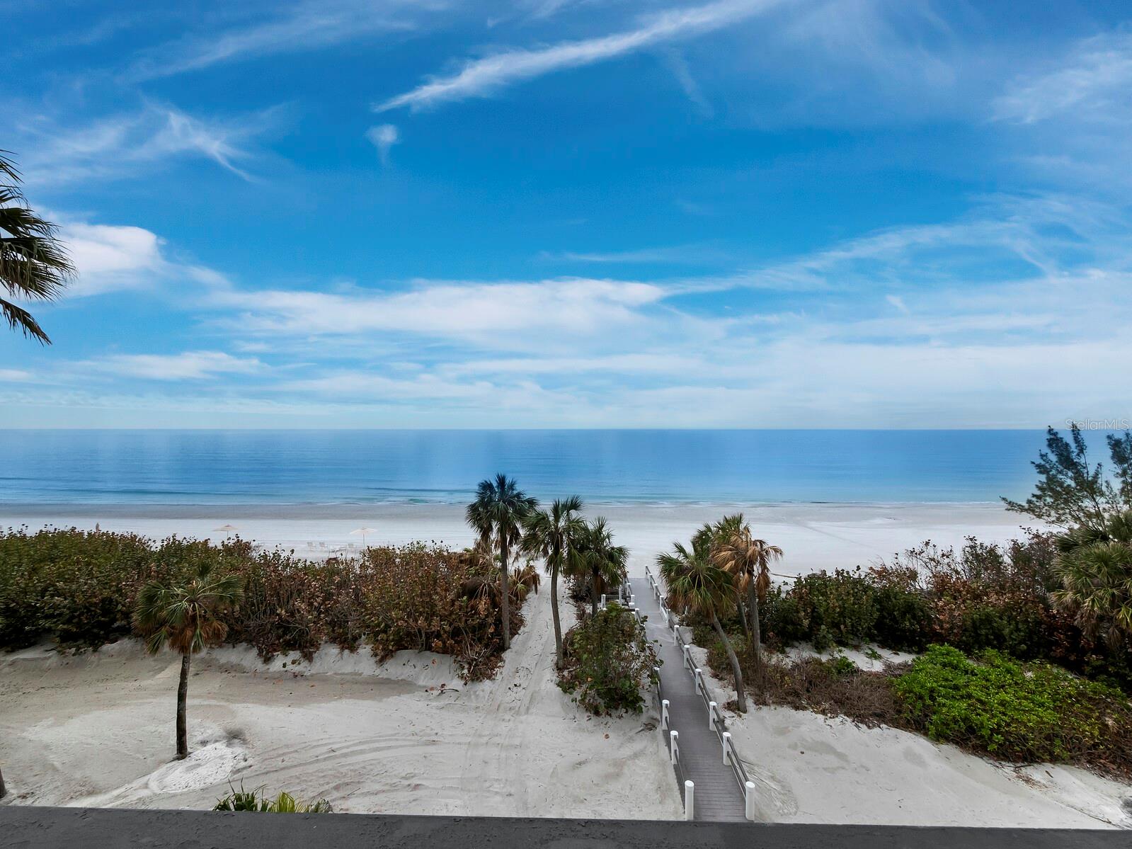 BEACHPLACE I - Residential