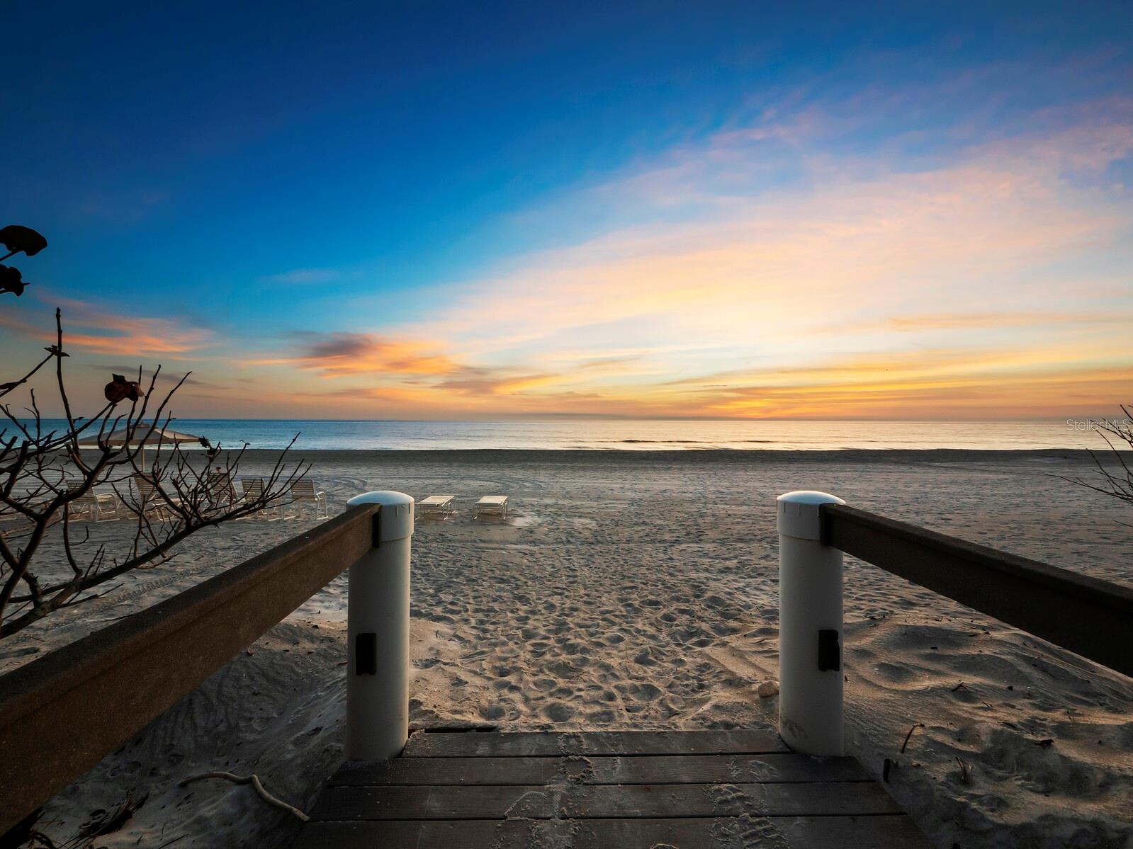 BEACHPLACE I - Residential