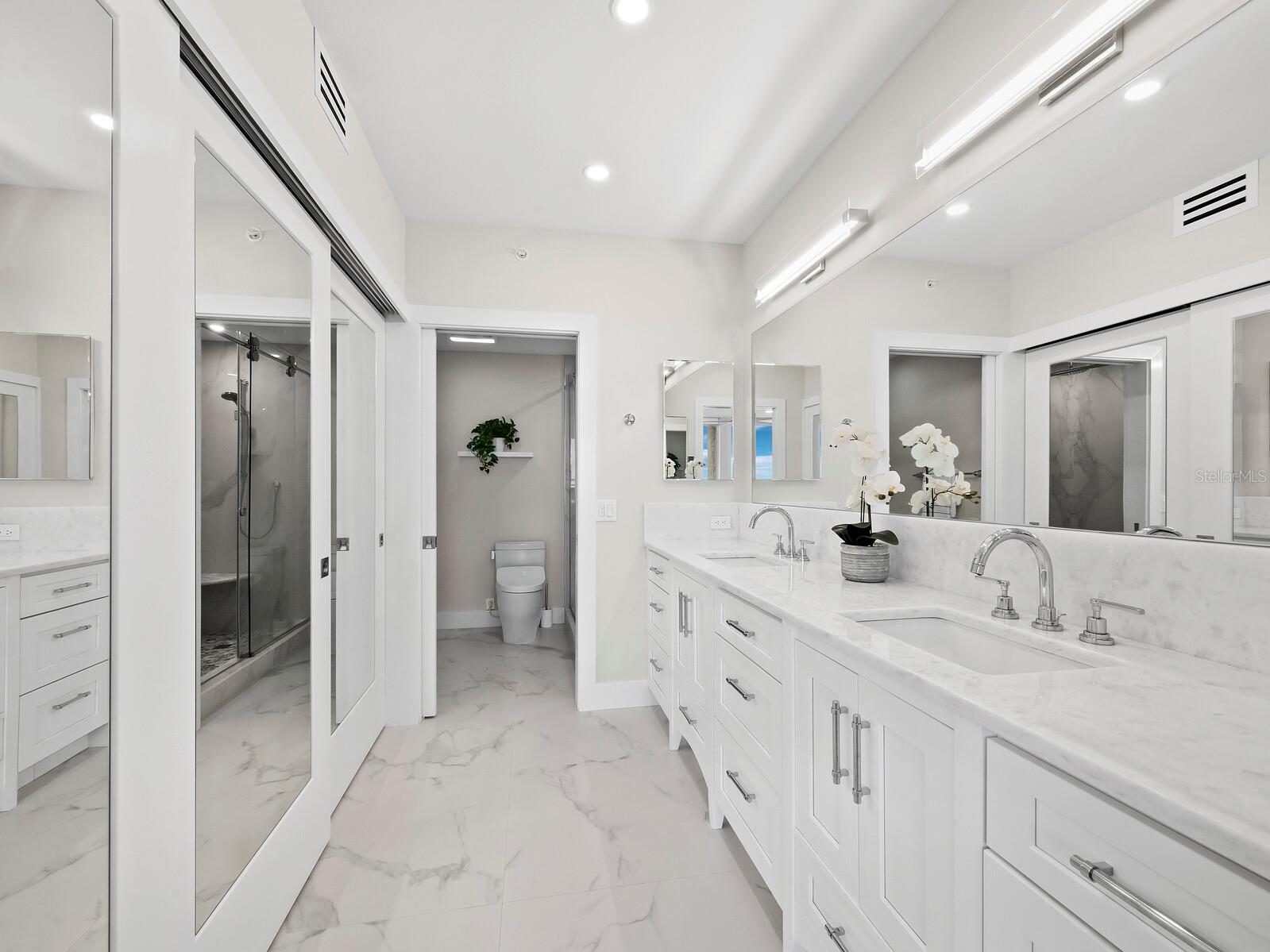 BEACHPLACE I - Residential