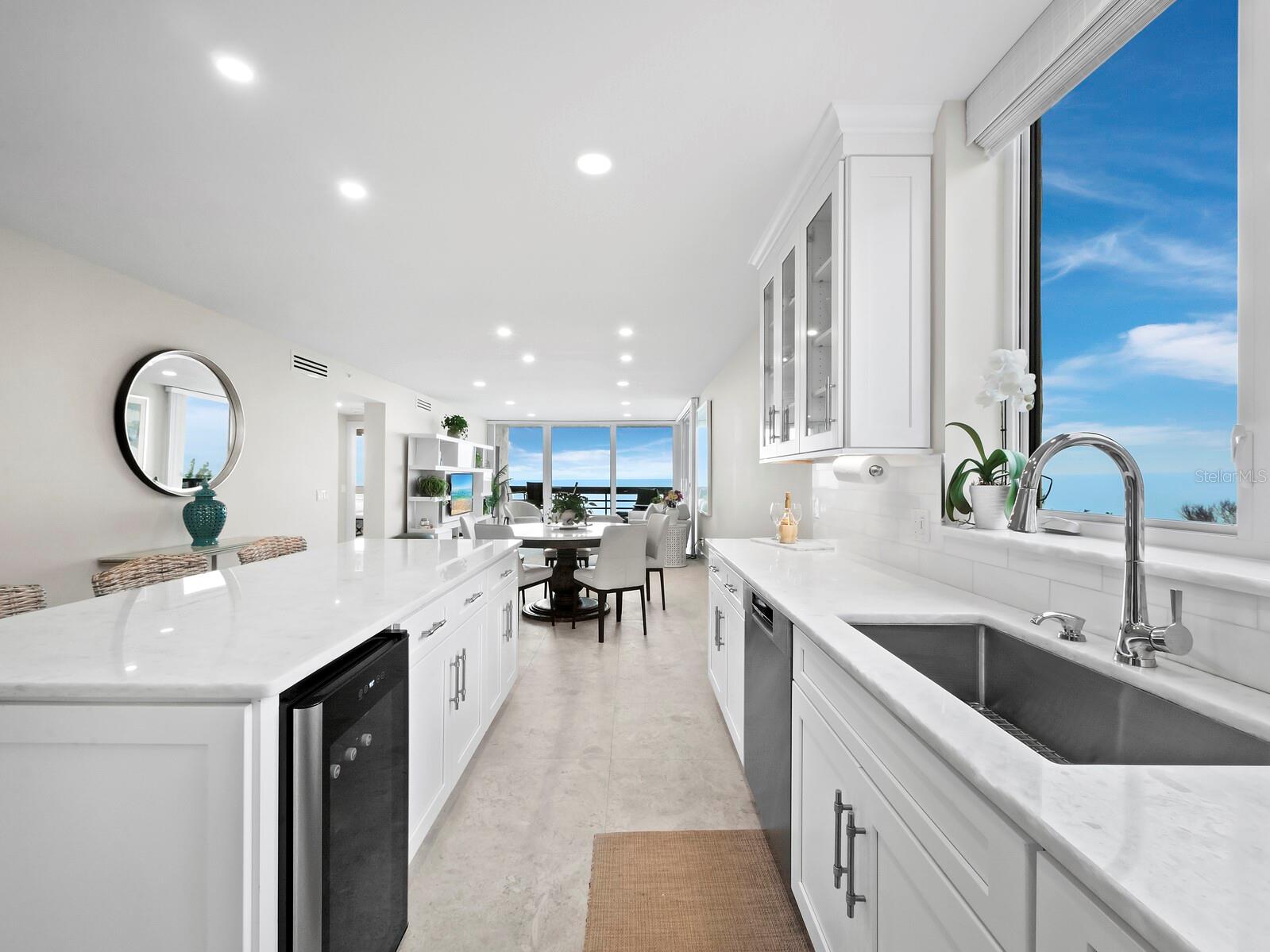 BEACHPLACE I - Residential