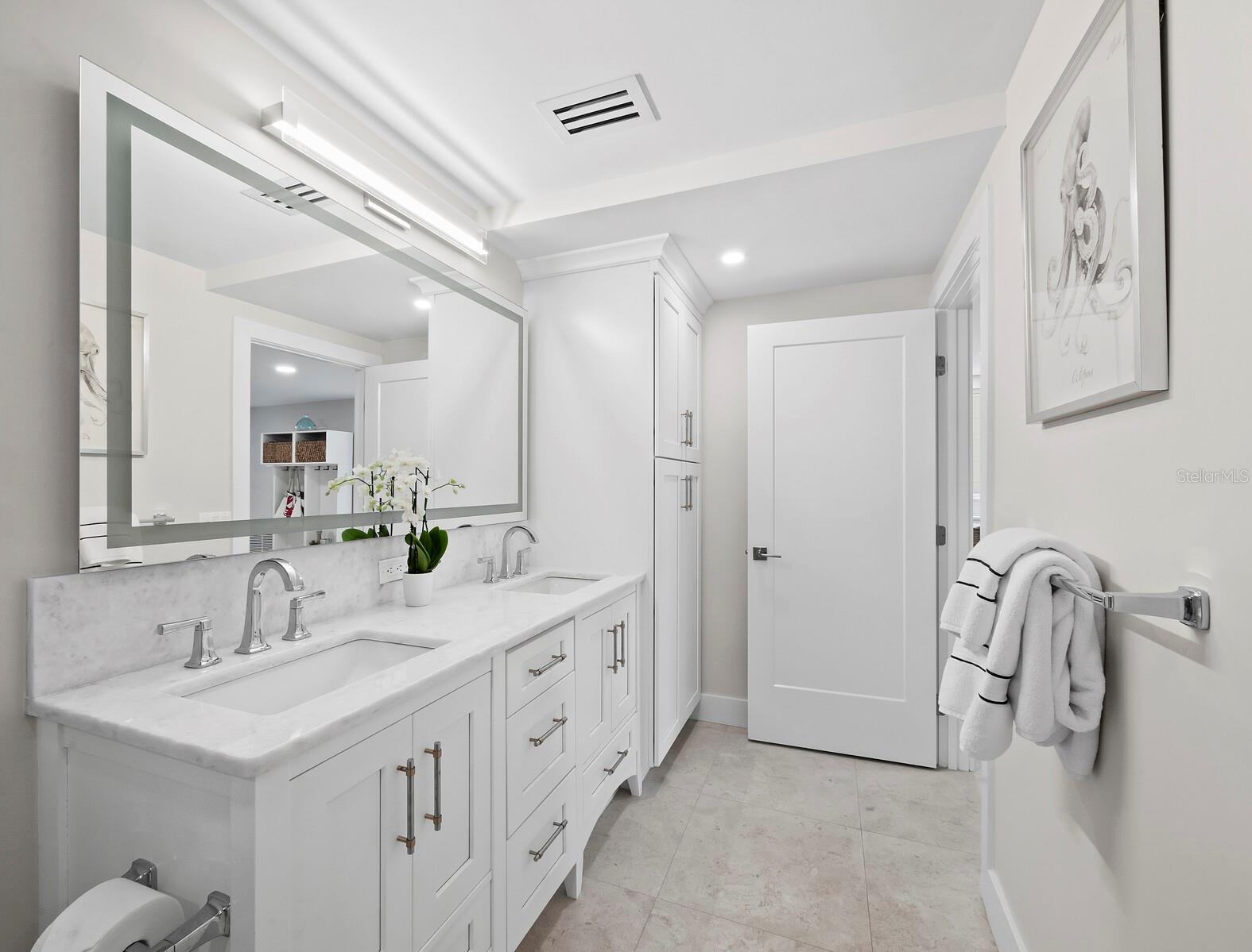 BEACHPLACE I - Residential