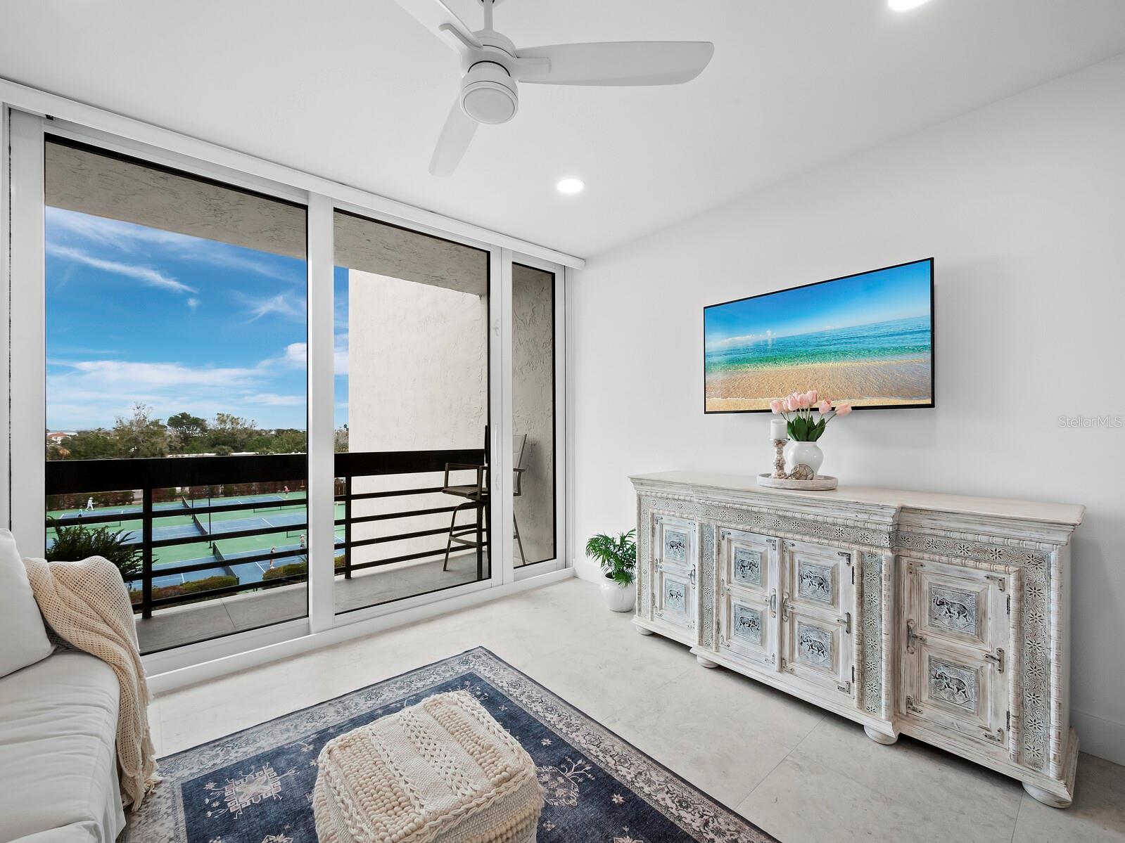 BEACHPLACE I - Residential