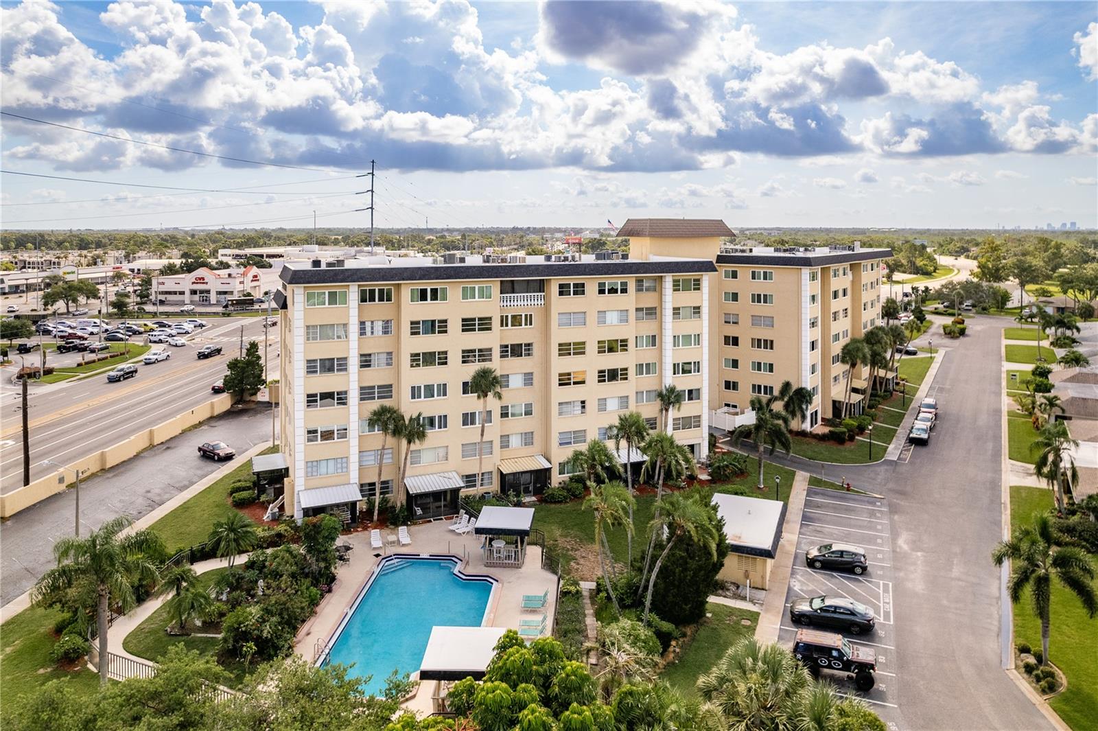 SEMINOLE-ON-THE-GREEN CAVALIER BLDG - Residential