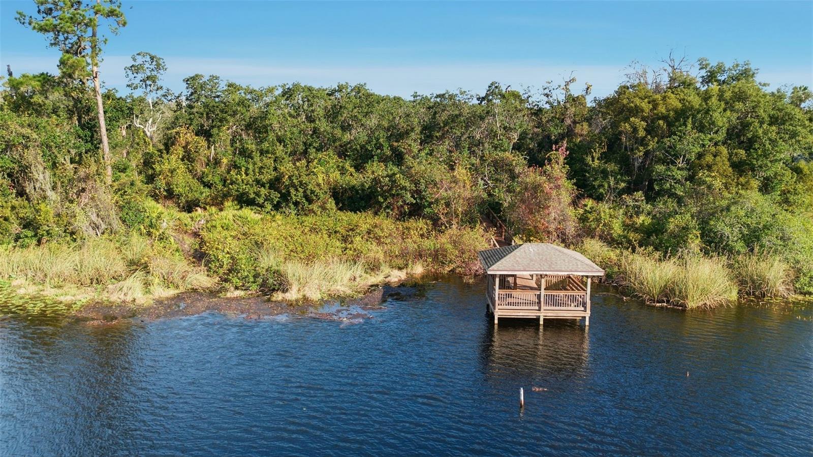 LAKES OF ALOMA - Residential