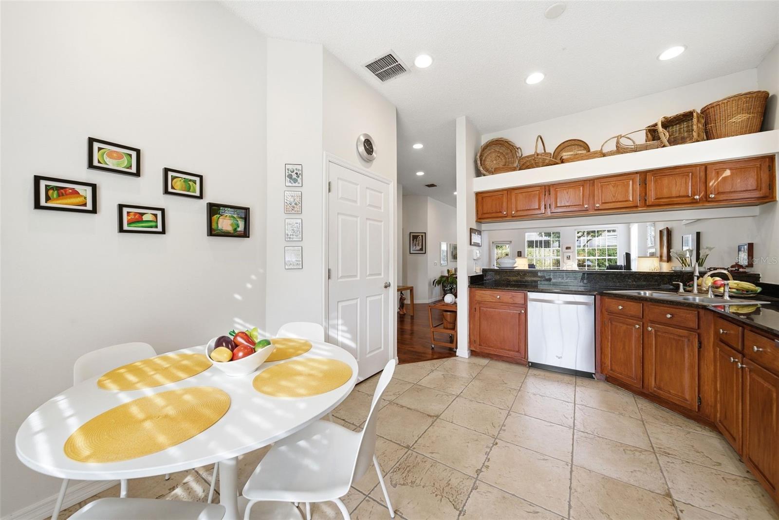 LAKES OF ALOMA - Residential