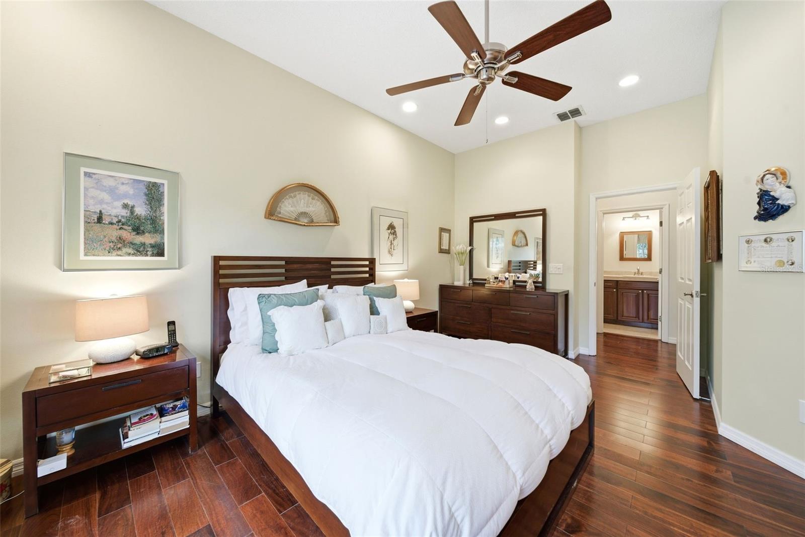 LAKES OF ALOMA - Residential