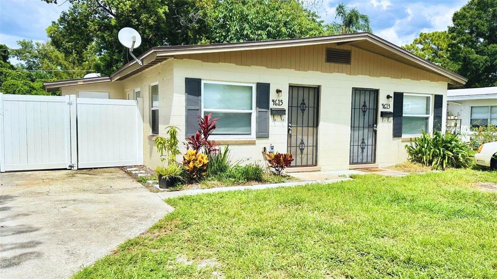 Photo of 4615 Edgewater Drive, Orlando, FL 32804 (MLS # S5153211)