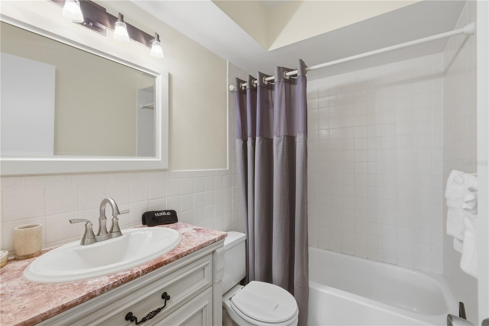 EDGEMERE - Residential Income