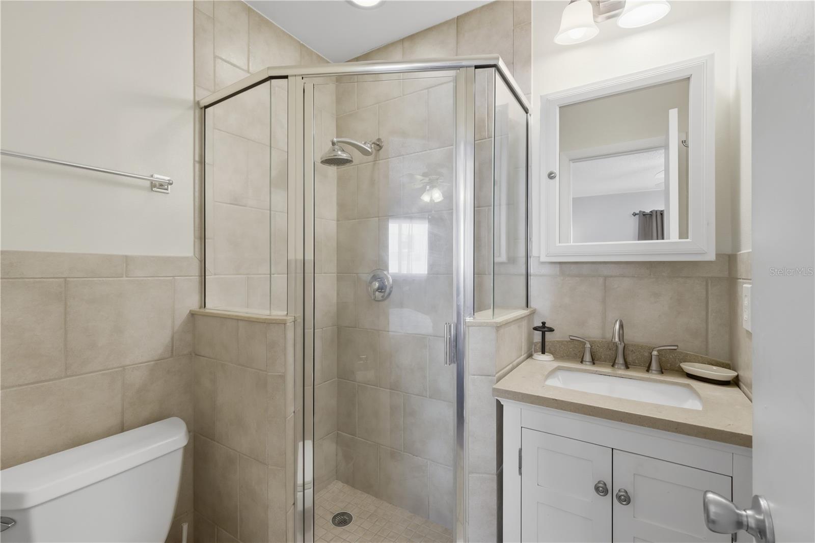 EDGEMERE - Residential Income