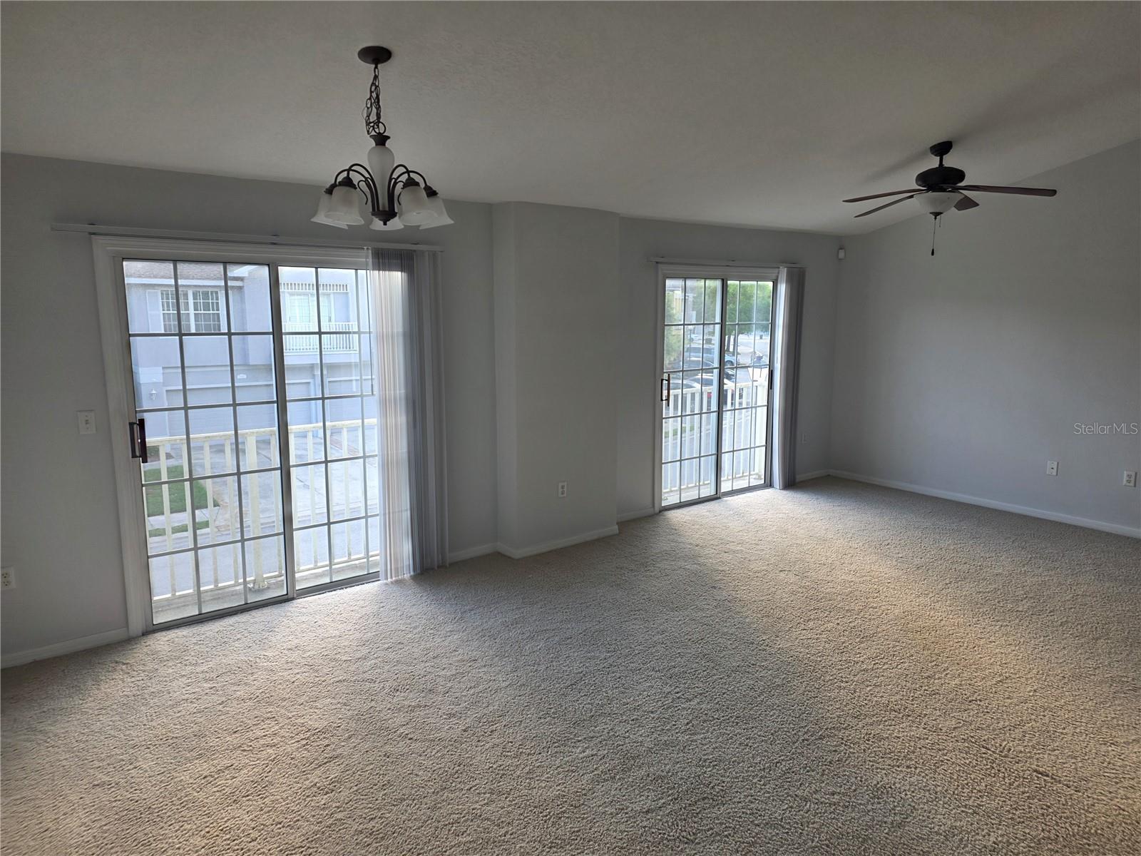 SADDLE CREEK MANOR - Residential