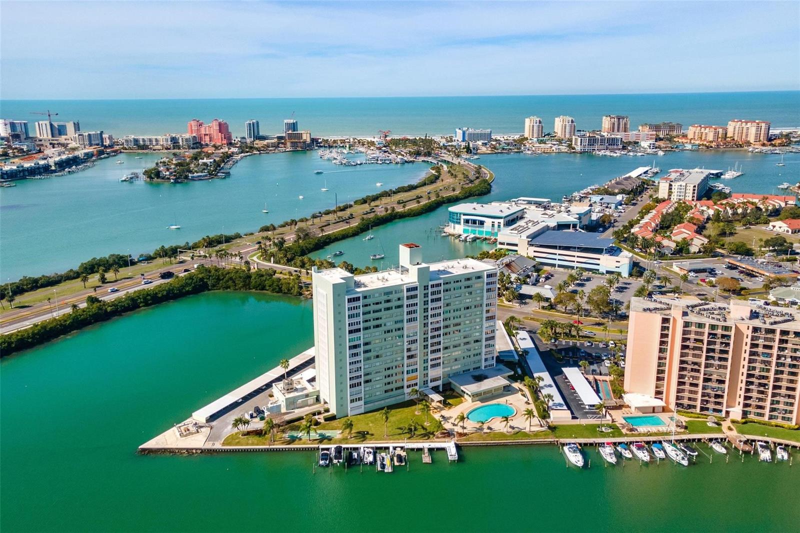 31 ISLAND WAY 106