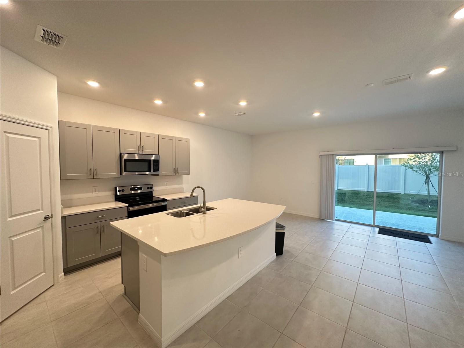 WESTVIEW POD A PH 1A - Residential Lease