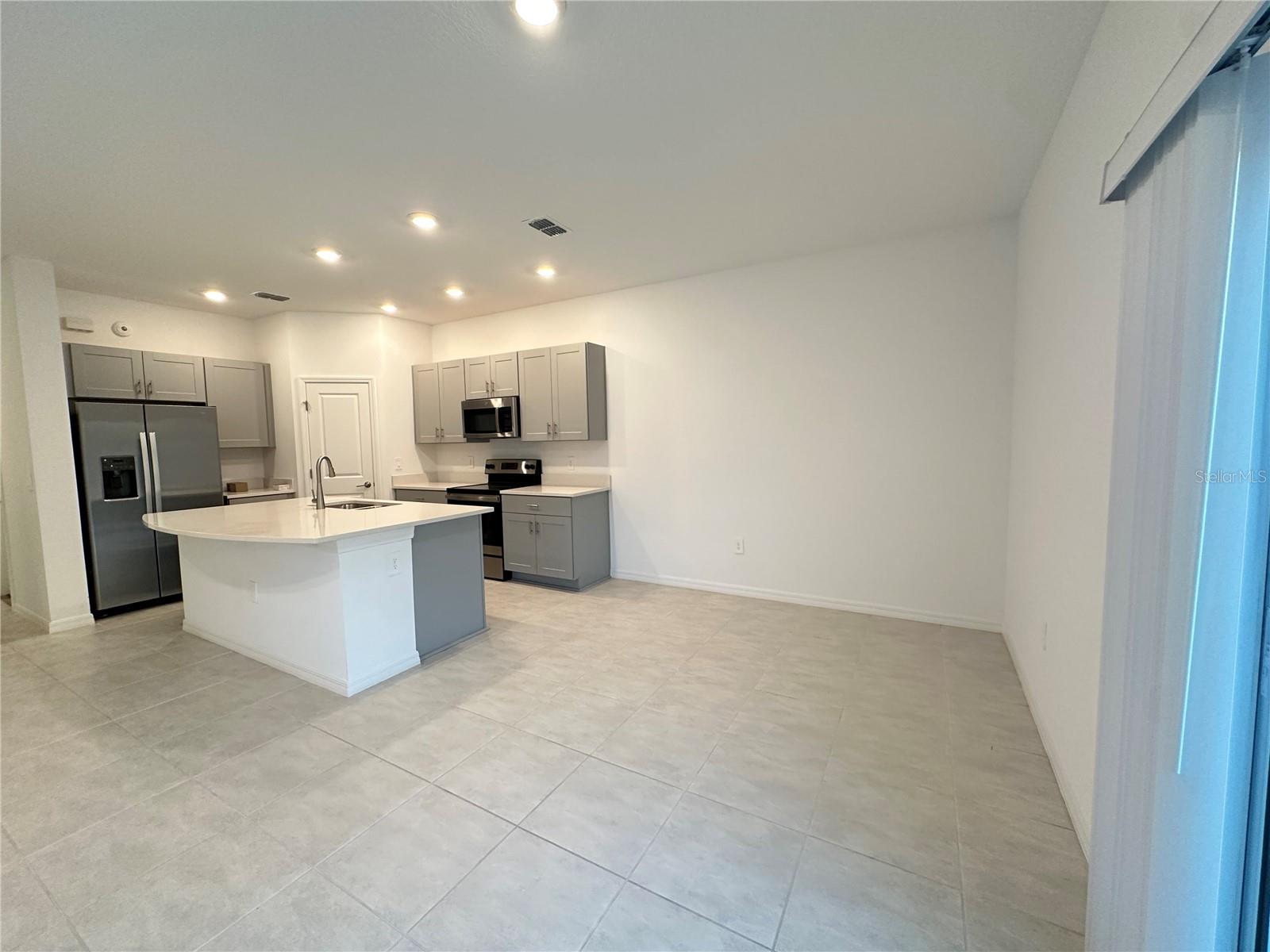 WESTVIEW POD A PH 1A - Residential Lease