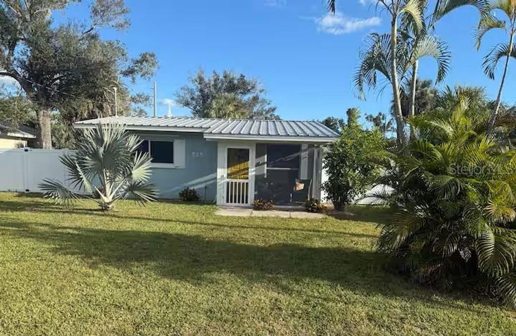 Photo of 525 Showalter Avenue, Punta Gorda, FL 33950 (MLS # A4692306)