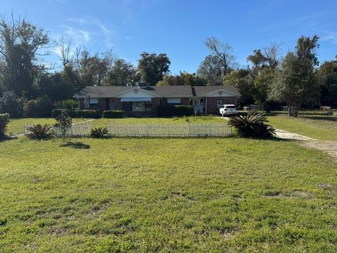 Photo of 19305 NW State Road 12, Bristol, FL 32321 (MLS # O6284176)