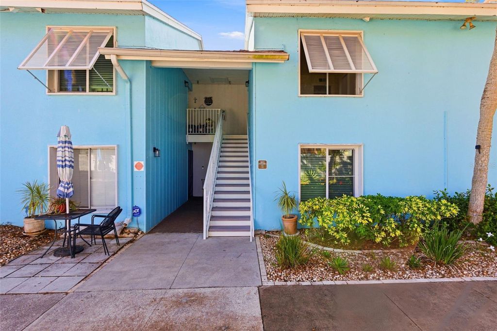 Photo of 3775 40th Lane S #G, St Petersburg, FL 33711 (MLS # TB8470578)